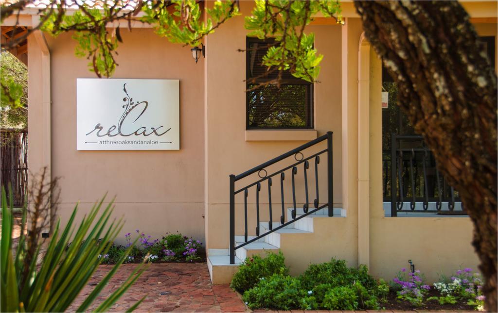 Three Oaks And An Aloe Boutique Hotel Hartbeespoort Exteriör bild