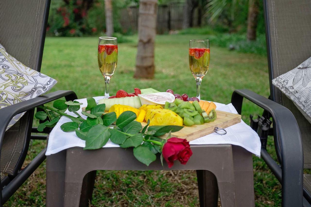 Three Oaks And An Aloe Boutique Hotel Hartbeespoort Exteriör bild