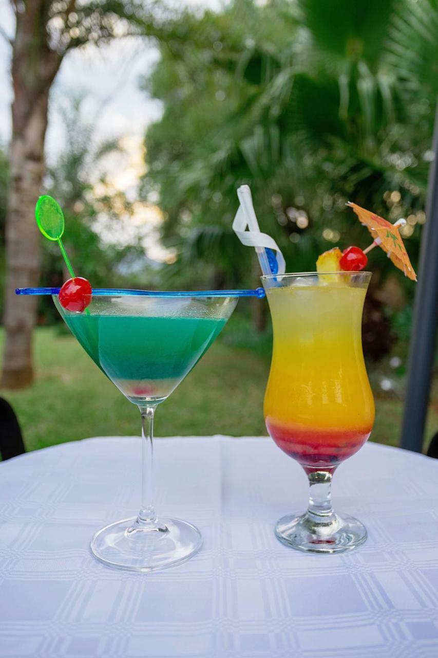 Three Oaks And An Aloe Boutique Hotel Hartbeespoort Exteriör bild
