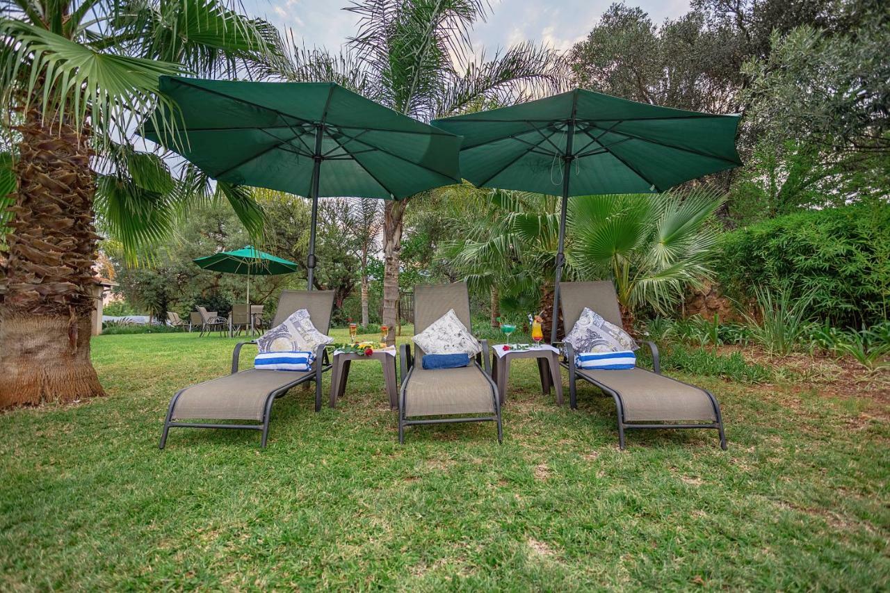 Three Oaks And An Aloe Boutique Hotel Hartbeespoort Exteriör bild