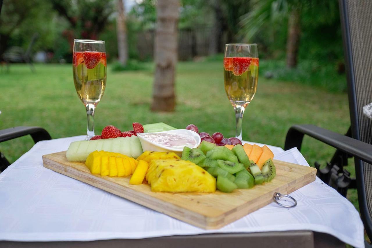 Three Oaks And An Aloe Boutique Hotel Hartbeespoort Exteriör bild